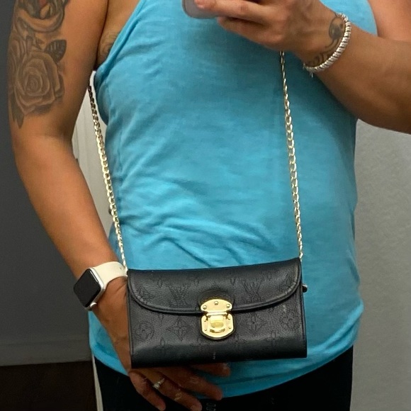 LOUIS VUITTON MAHINA Wallet - Picture 12 of 13